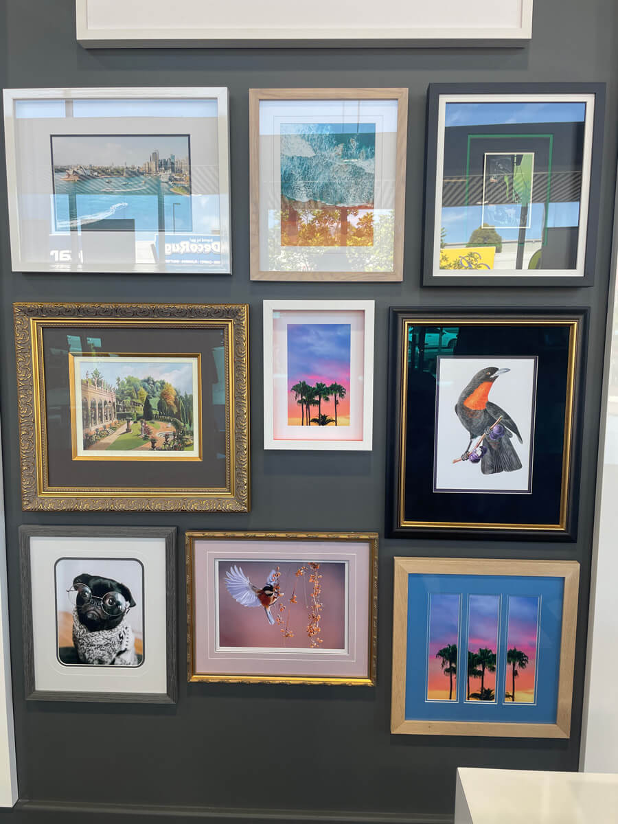 Colored photo frame options