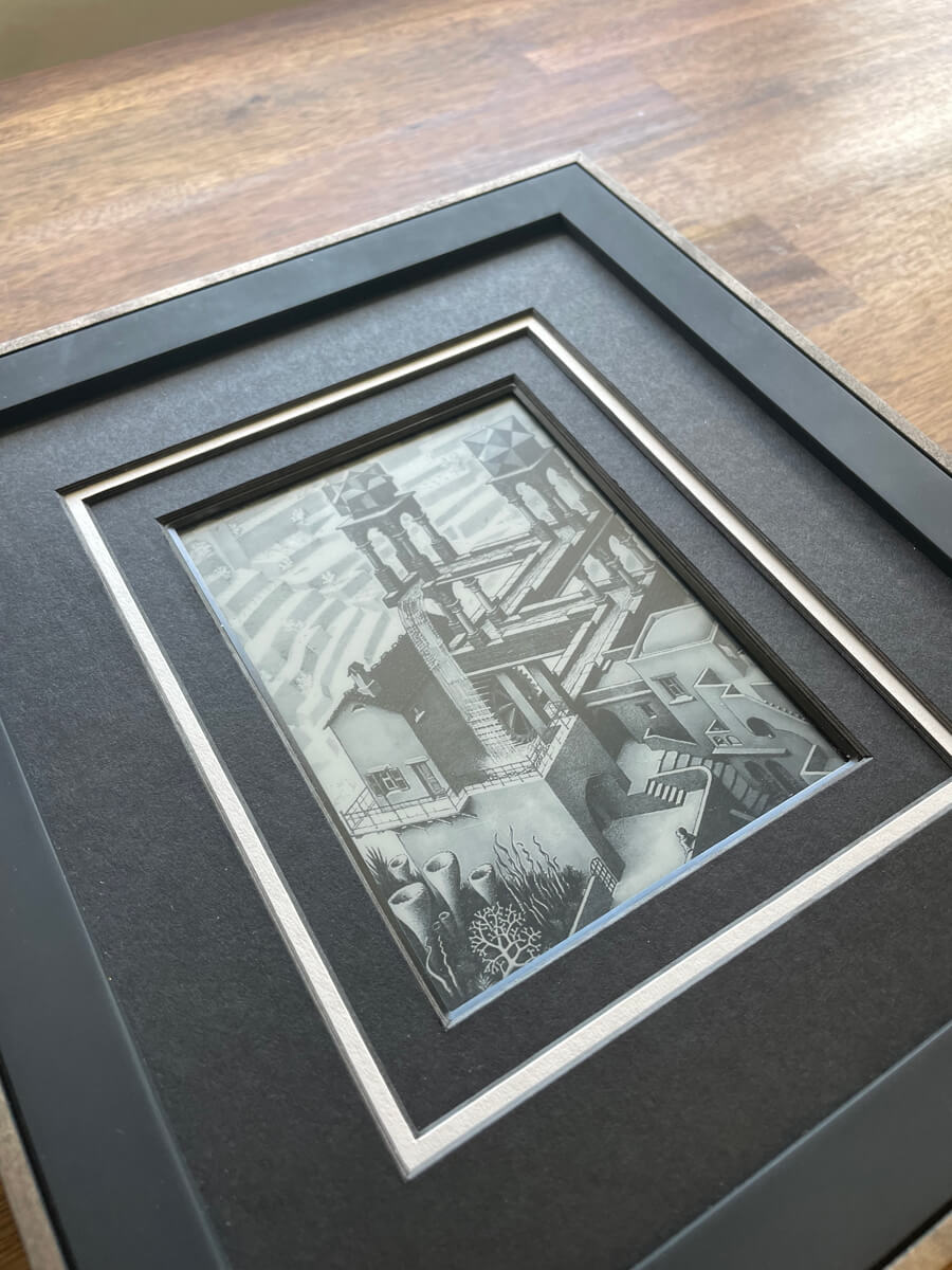 Zoomed view of framed Kindle reader