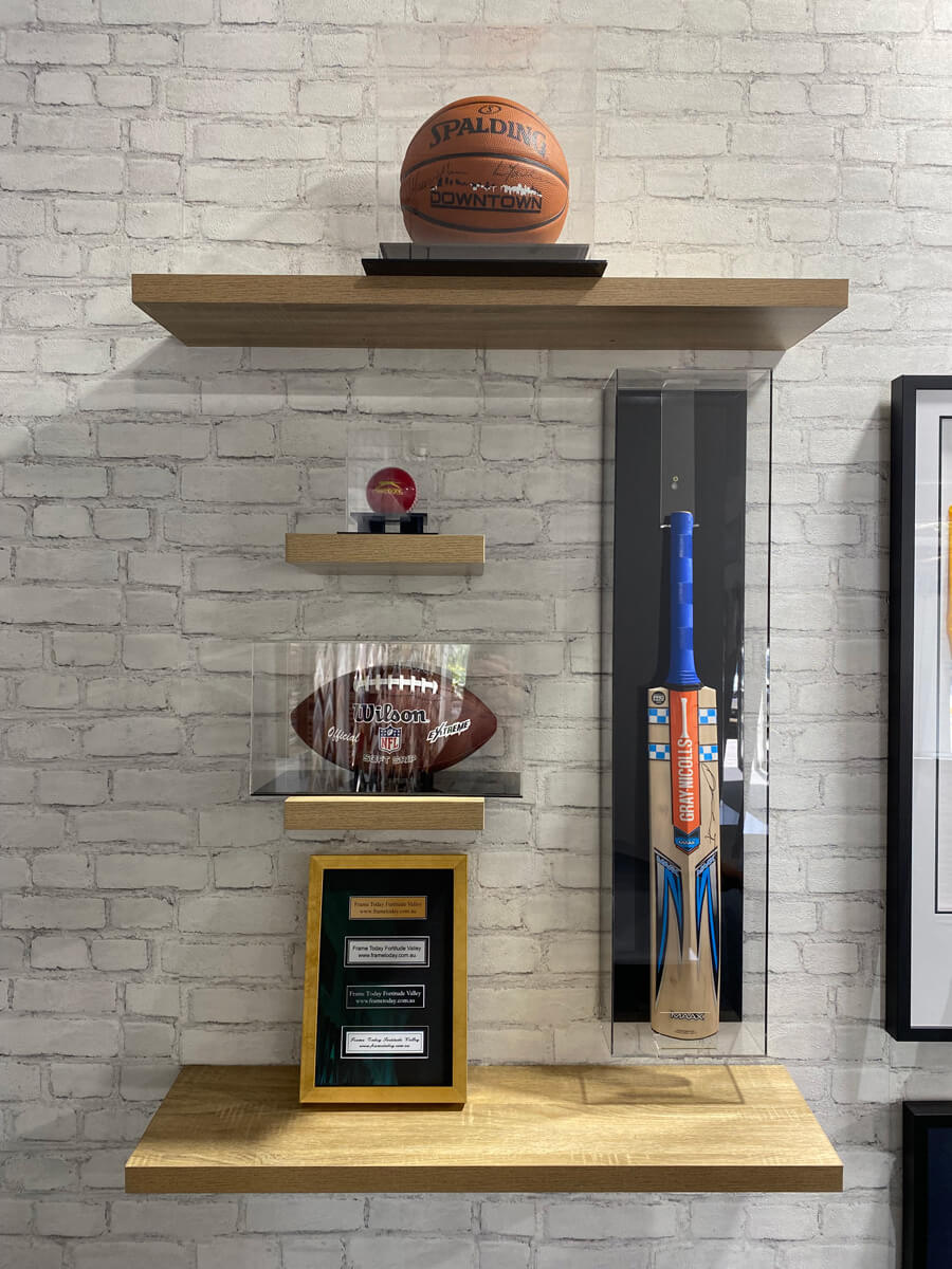 Sporting Display cases Display cases football, rugby, afl, cricket, basketball
